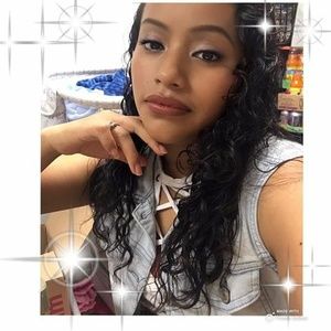 Meet your Posher, Elida